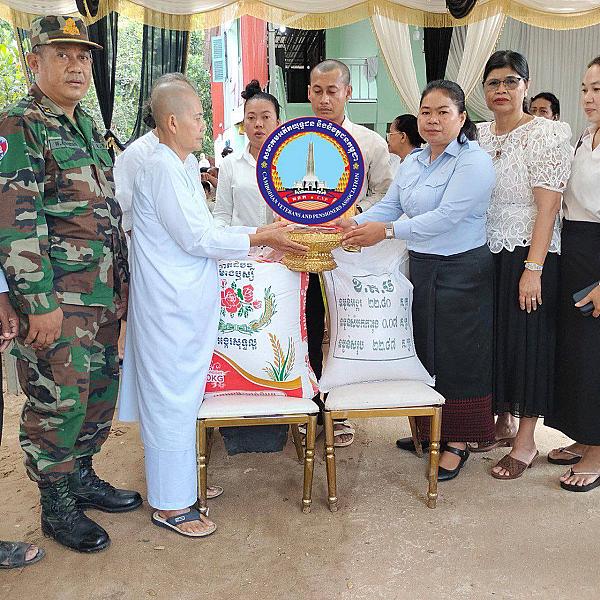 អ.ន.ក ខេត្តកណ្ដាល នាំយកថវិកាបេឡាមរណសង្គ្រោះជូនគ្រួសារសពអតីតយុទ្ធជនចំនួន២គ្រួសារ - Image 4