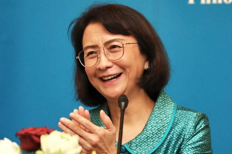 Her Excellency Ing Kanthaphavy, Minister of Women's Affairs, has donated 10 million riel to organize an extraordinary general assembly nationwide for representatives of the Cambodian War Veterans Association.