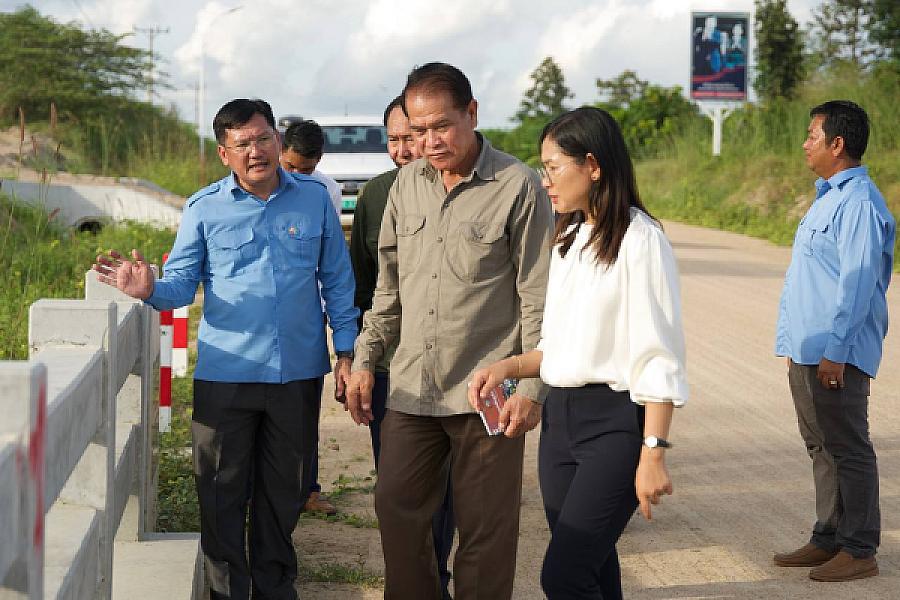 HE In Chantha leads a team to inspect the progress of work in Bunrany Senchey Village, Damnak Trayeng