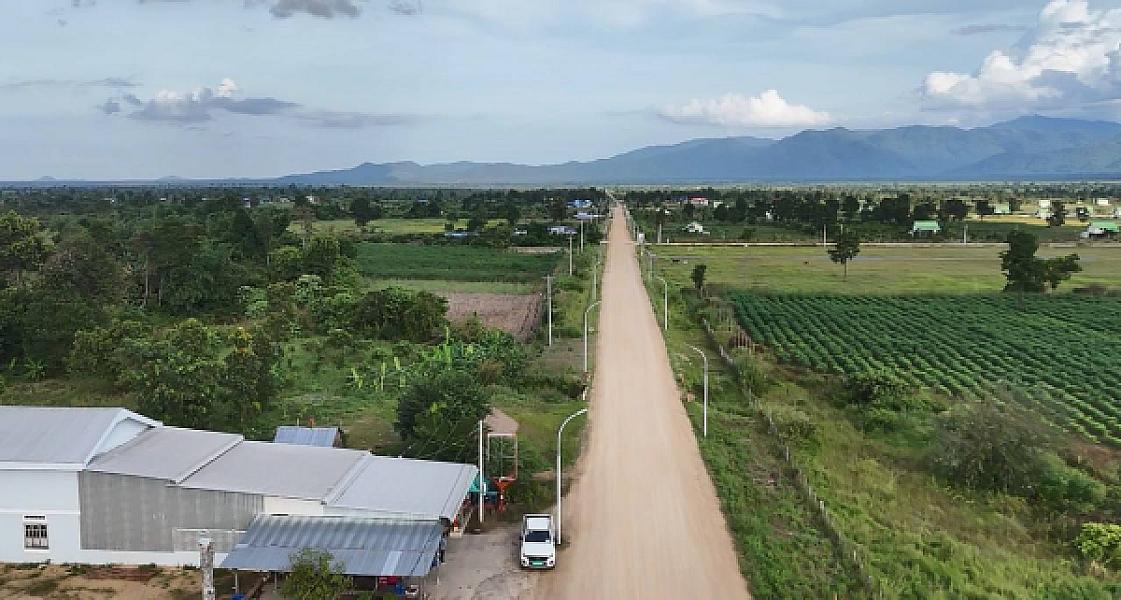 ឯកឧត្តម អ៊ិន ចន្ថា ដឹកនាំក្រុមការងារចុះត្រួតពិនិត្យវឌ្ឍនភាពការងារនៅភូមិប៊ុនរ៉ានី សែនជ័យ ដំណាក់ទ្រយឹង - Image 9