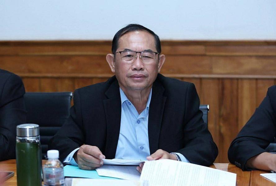 Mr. Heng Piseth, Director of the Department of Agriculture, Forestry and Fisheries of Tbong Khmum Province, has contributed 200,000 riels to organize the Extraordinary General Assembly of the Cambodian Veterans Association nationwide