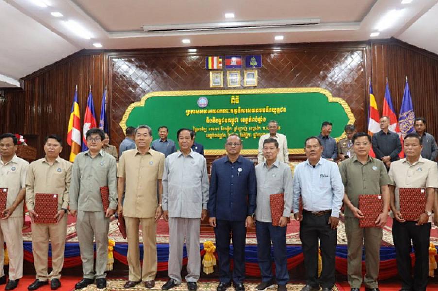 ឯកឧត្តម គន់ គីម អញ្ជើញប្រកាសសមាសភាពថ្នាក់ដឹកនាំគណៈកម្មាធិការសមាគមអតីតយុទ្ធជន និងនិវត្តជន ខេត្តកំពង់ឆ្នាំង - Image 10