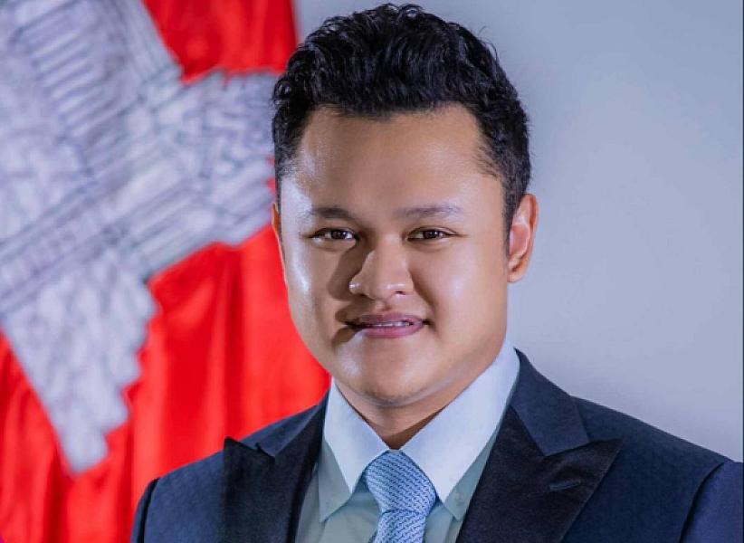 His Excellency Pa Vongvichet, Undersecretary of State of the Ministry of Posts and Telecommunications, and His Excellency Luang Kalyan, have contributed $1,000 to organize the Extraordinary General Assembly of the Cambodian Veterans Association nationwide