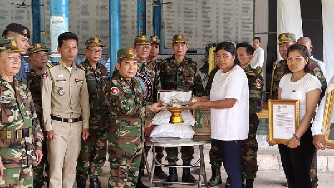 អ.ន.ក ខេត្តកោះកុង  នាំយកថវិកាបេឡាមរណសង្គ្រោះប្រគល់ជូនគ្រួសារសពអតីតយុទ្ធជនមួយគ្រួសារ - Image 3