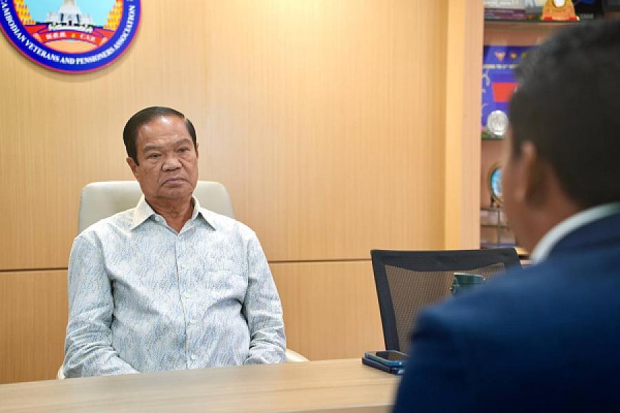 ឯកឧត្តមកិត្តិសង្គហបណ្ឌិត គន់ គីម អញ្ជើញទទួលថវិកាឧបត្ថម្ភសាងសង់ផ្ទះពី លោកឧកញ៉ា ស្រី ចាន់ថន  - Image 9