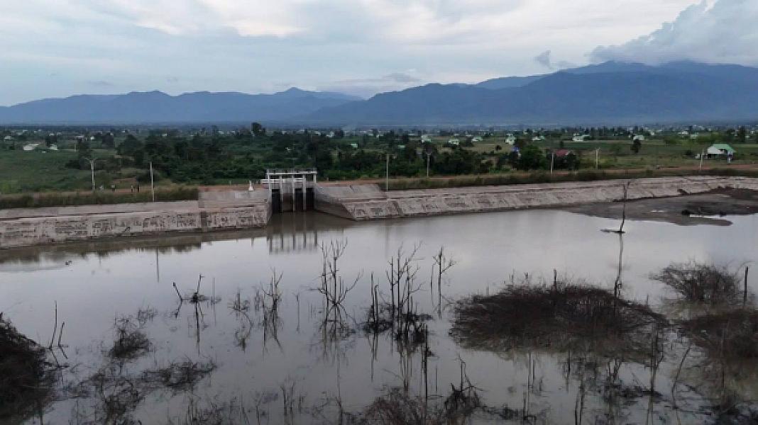 អាងស្តុកទឹក១២ម៉ឺនម៉ែត្រគូប កំពុងរៀបចំស្ដារជូនបងប្អូនអតីតយុទ្ធជនប្រើប្រាស់ក្នុងភូមិប៊ុនរ៉ានីសែនជ័យដំណាក់ទ្រយឹង - Image 5