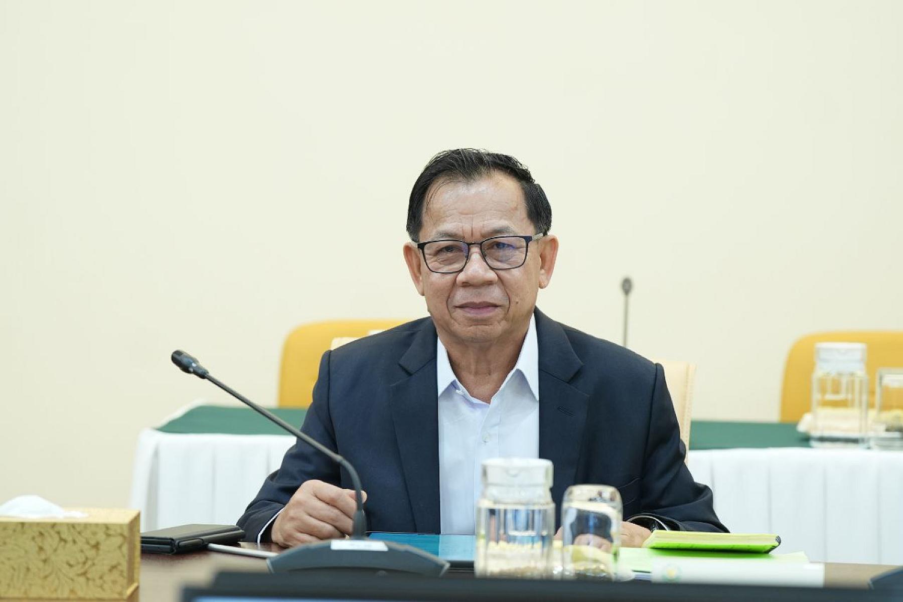 ឯកឧត្តម នេត មុន្នី ប្រតិភូរាជរដ្ឋាភិបាលទទួលបន្ទុកជាអគ្គនាយក នៃអគ្គនាយកដ្ឋានទ្រព្យសម្បត្តិរដ្ឋ និងចំណូលមិនមែនសារពើពន្ធ ក្រសួងសេដ្ឋកិច្ច និងហិរញ្ញវត្ថុ ចូលរួមថវិកាឧបត្ថម្ភចំនួន ៣លានរៀល ដើម្បីរៀបចំមហាសន្និបាតវិសាមញ្ញតំណាងសមាគមអតីតយុទ្ធជនកម្ពុជាទូទាំងប្រទេស
