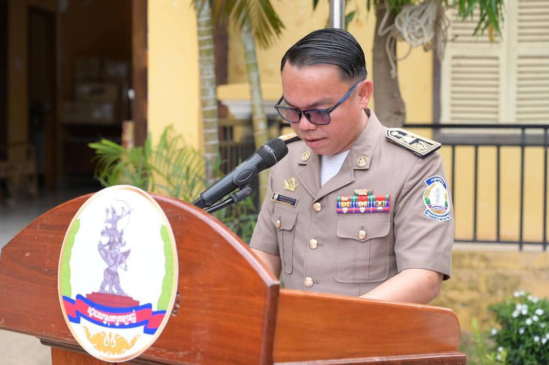លោក សុខ ណារ៉េត អភិបាលស្រុកក្រទ្បាញ់ ចូលរួមថវិកាចំនួន ២០ម៉ឺនរៀល ដើម្បីរៀបចំមហាសន្និបាតវិសាមញ្ញតំណាងសមាគមអតីតយុទ្ធជនកម្ពុជាទូទាំងប្រទេស