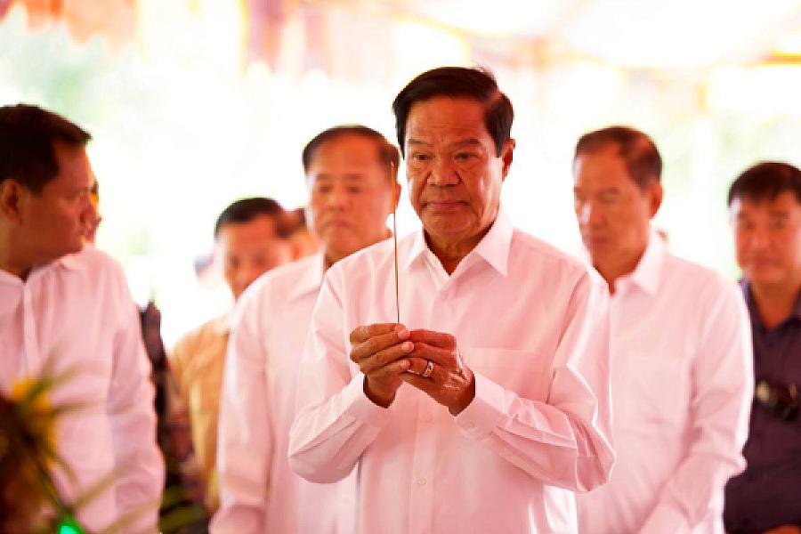 ថវិការំលែកមរណទុក្ខរបស់ សម្តេចមហាបវរធិបតី ហ៊ុន ម៉ាណែត បានប្រគល់ជូនគ្រួសារសពវីរកងកម្លាំងពលី ២រូប ក្នុងខេត្តឧត្តរមានជ័យ  - Image 14