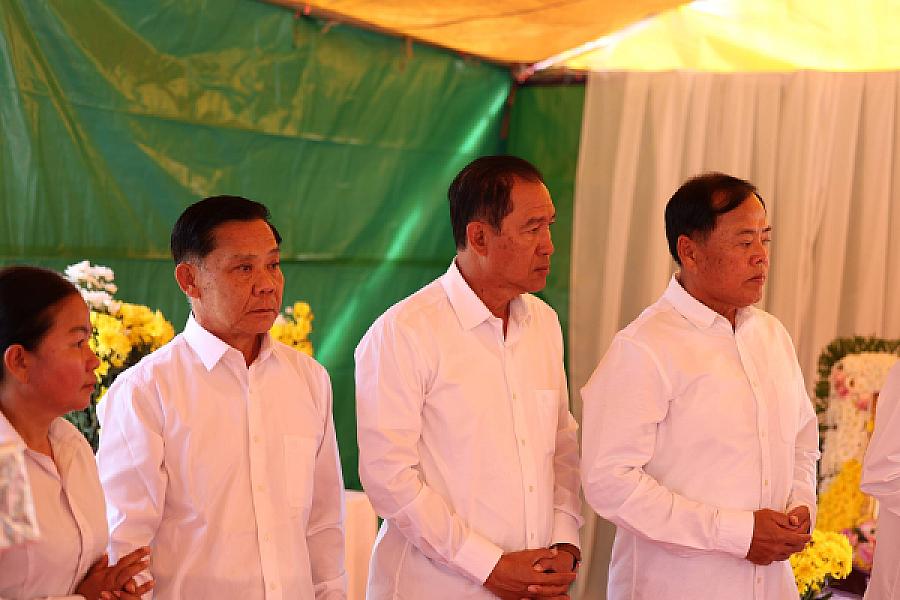 ថវិកា និងសាររំលែកមរណទុក្ខរបស់សម្តេចធិបតី ហ៊ុន ម៉ាណែត បានប្រគល់ជូនគ្រួសារសពវីរកងទ័ពពលី ក្នុងខេត្តឧត្តរមានជ័យ  - Image 7