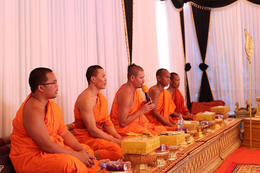 ថវិកា និងសាររំលែកមរណទុក្ខរបស់សម្តេចធិបតី ហ៊ុន ម៉ាណែត បានប្រគល់ជូនគ្រួសារវីរកងទ័ពពលី ក្នុងខេត្តឧត្តរមានជ័យ  - Image 4