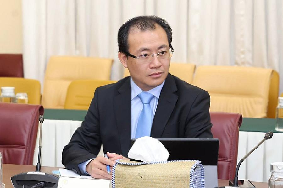 H.E. Hul Punnarath, Director General of the Department of International Cooperation and Debt Management, has contributed 5 million riels to organize the Extraordinary General Assembly of the Cambodian Veterans Association nationwide