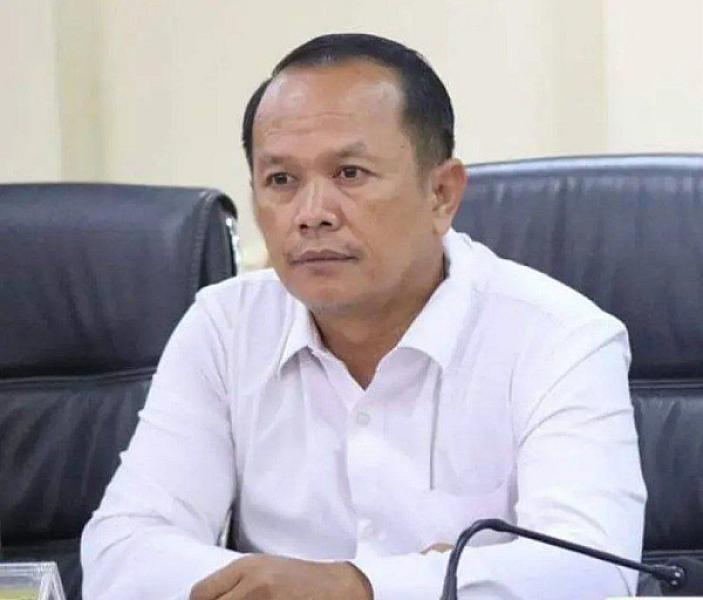 Mr. Khem Sophon, Director of the Department of Social Affairs, Veterans and Youth Rehabilitation of Mondulkiri Province, has contributed 300,000 riels to organize the Extraordinary General Assembly of the Cambodian Veterans Association nationwide