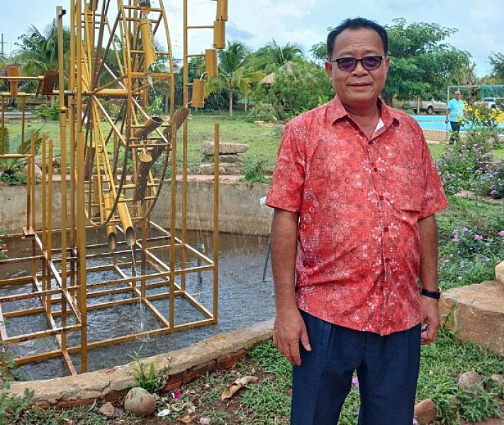 Mr. Ros Sipha, Director of the Department of Social Affairs, Veterans and Youth Rehabilitation of Preah Vihear Province, has contributed 40 million riel to organize an extraordinary nationwide