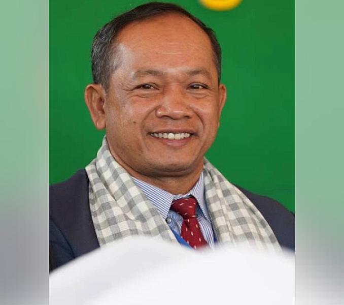 His Excellency Dr. Chuon Chivin, Secretary of State of the Ministry of Education, Youth and Sports, has contributed 1,200,000 riels to organize the Extraordinary General Assembly of the Cambodian Veterans Association nationwide