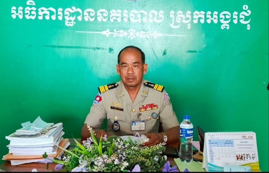 Colonel Yuon Chom, Police Chief of Angkor Chum District, has donated 100,000 riels to organize an extraordinary nationwide