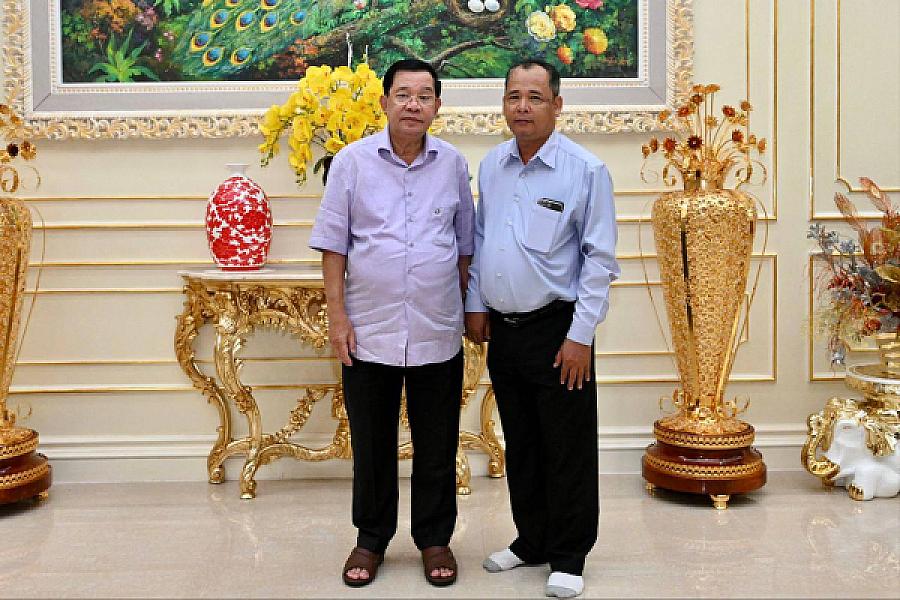 Mr. Kem Rithisit, President of the Peace Heritage Association and Advisor to the President of the Cambodian People's Party, have contributed 100,000 riels to organize the Extraordinary General Assembly of the Cambodian Veterans Association nationwide