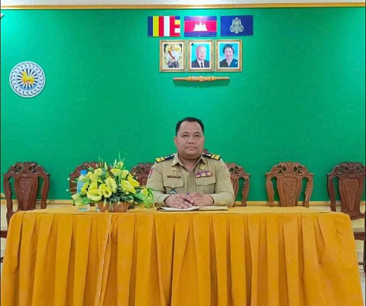 Colonel Meas Thuak, Police Chief of Romdoul District, has donated 200,000 riels to organize the Extraordinary General Assembly of the Cambodian Veterans Association nationwide