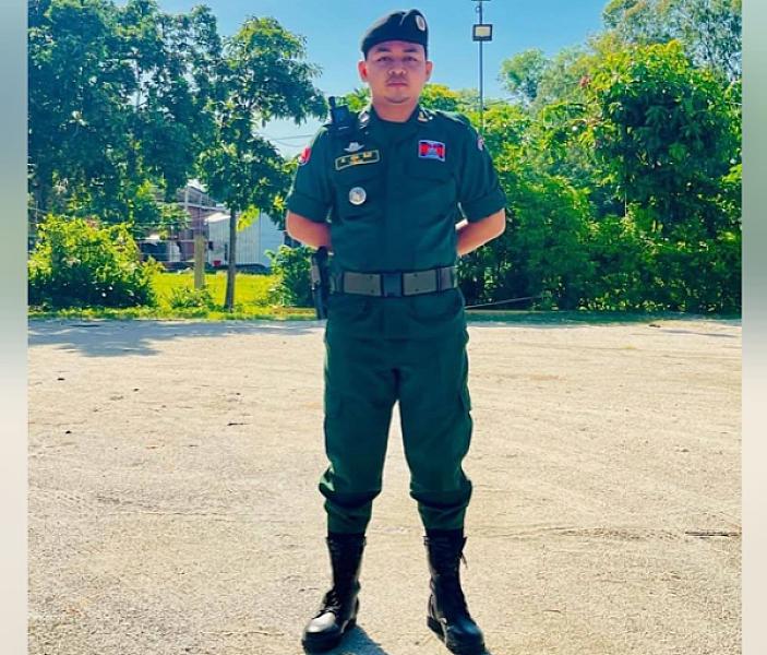 Colonel Sin Pisey, Police Chief of Svay Yap District, has donated 200,000 riels to organize an extraordinary general assembly of representatives of the Cambodian Veterans Association nationwide