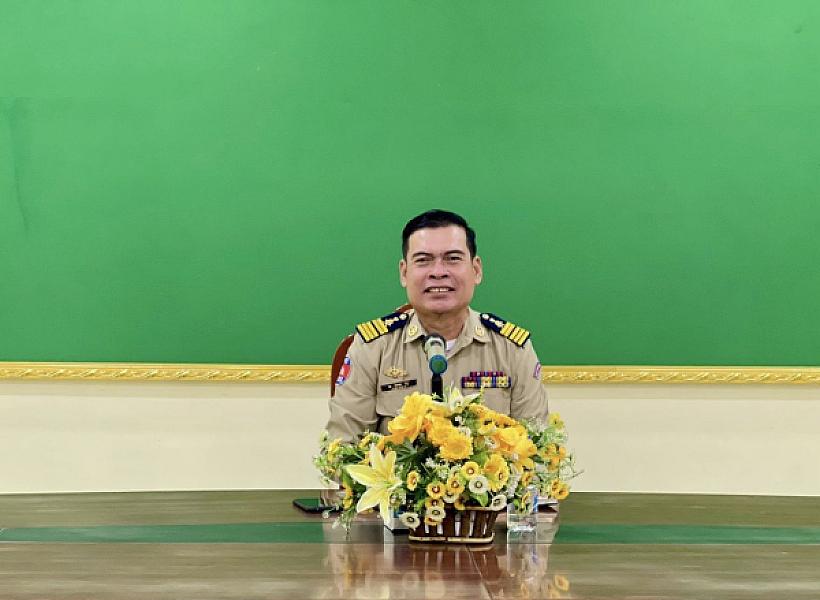 Colonel Ken Rithy, Police Chief of Svay Rieng City, has donated 200,000 riels to organize an extraordinary general assembly of representatives of the Cambodian Veterans Association nationwid