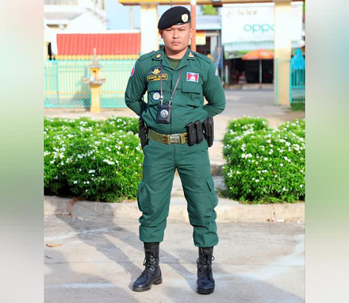 Colonel Som Sophon, Svay Chrum District Police Chief, has contributed 200,000 riels to organize an extraordinary general assembly of representatives of the Cambodian Veterans Association nationwide